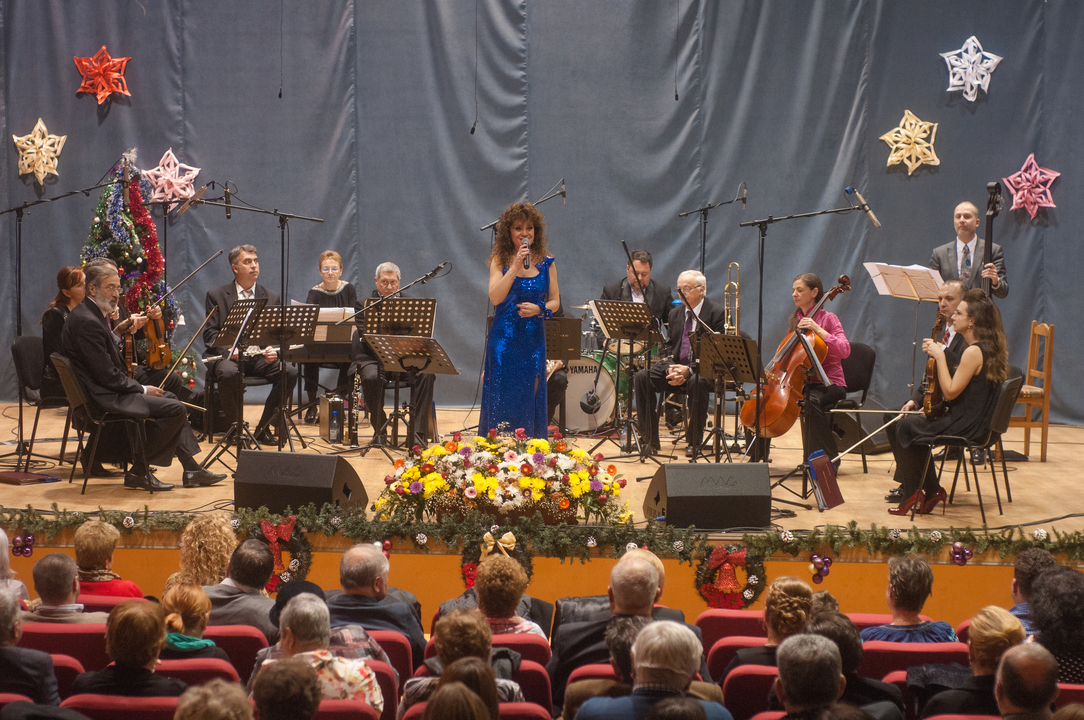 Concert de Crăciun – Orchestra Castelanii și Claudia Miriţescu