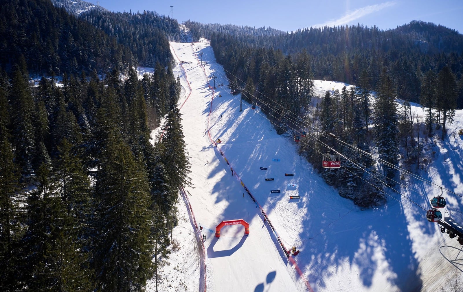 Noi competiții de schi alpin în Poiana Brașov. Pârtia Subteleferic va fi închisă în perioada 1- 5 martie